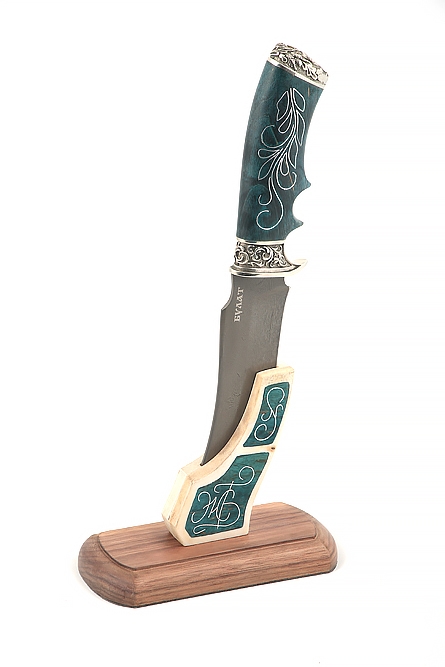 Нож Легион (булат, зеленая стабилизированная карельская береза, инкрустация, мельхиор) на подставке 