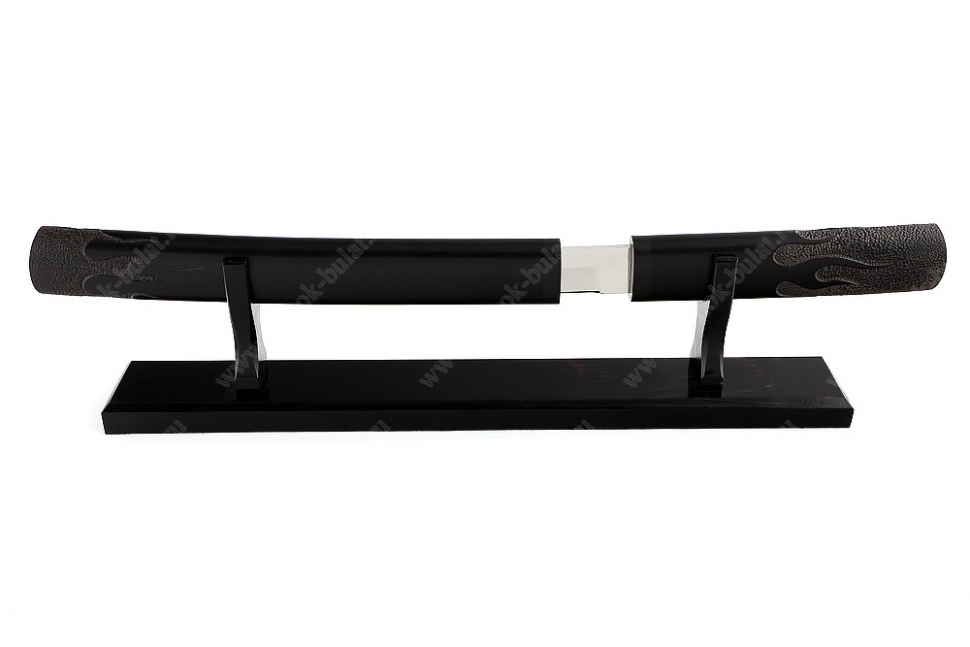 Нож Самурай большой (кованая х12МФ, черный граб) деревянные ножны, резьба ручной работы, на подставке