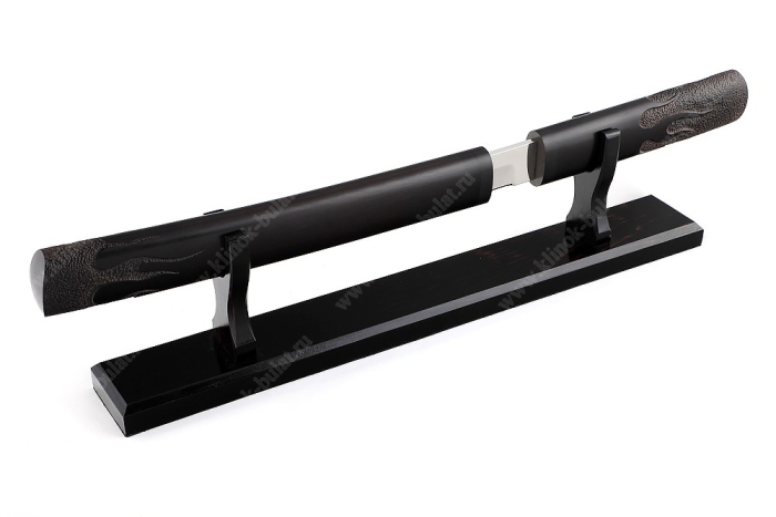 Нож Самурай большой (кованая х12МФ, черный граб) деревянные ножны, резьба ручной работы, на подставке