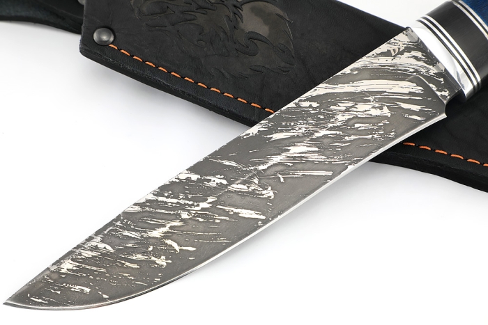 Нож Таран (D2, карельская берёза синяя)