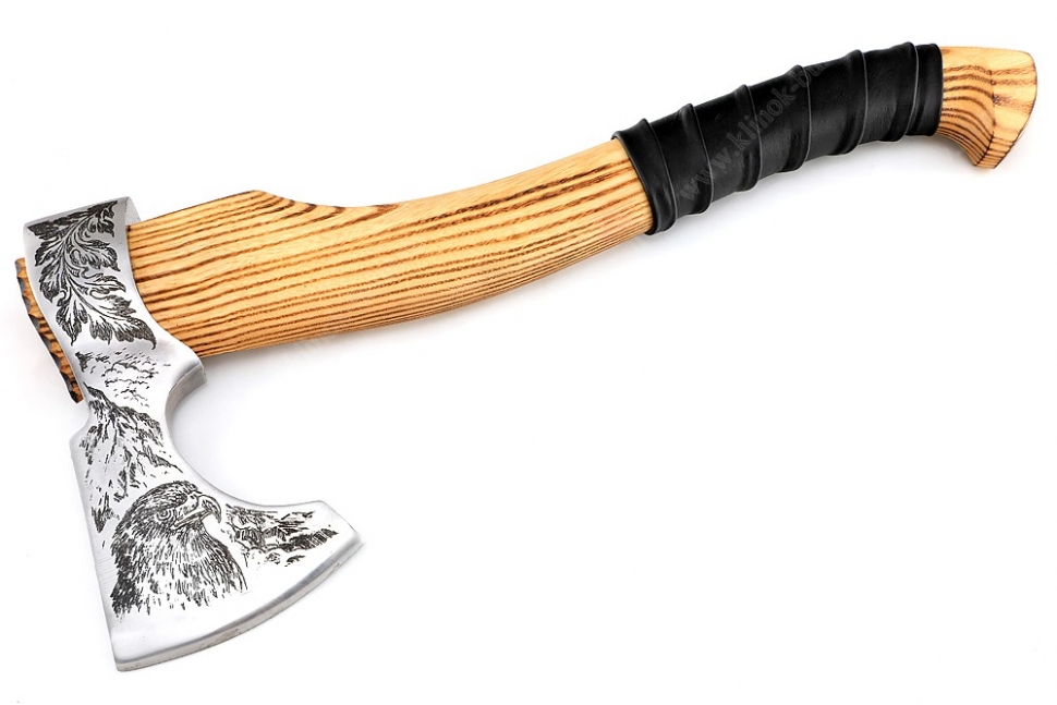 Топор средний №2 (композитный сплав У10+ХВГ, художественная гравировка, рукоять - ясень+кожа)