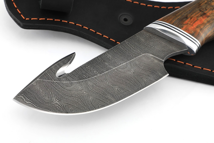 Нож Потрошитель (дамаск, карельская береза)