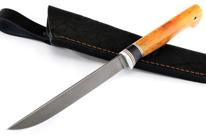 Нож Зубатка (ХВ5-Алмазка, карельская берёза янтарная, вставка черный граб)