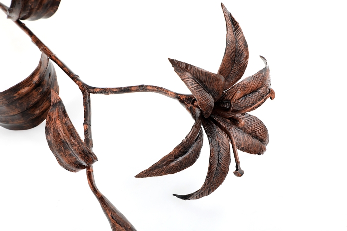 Кованая лилия 