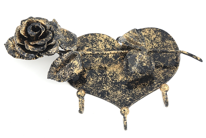 Кованая ключница Роза и сердце