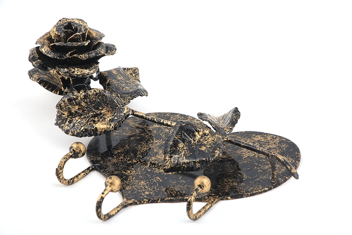 Кованая ключница Роза и сердце