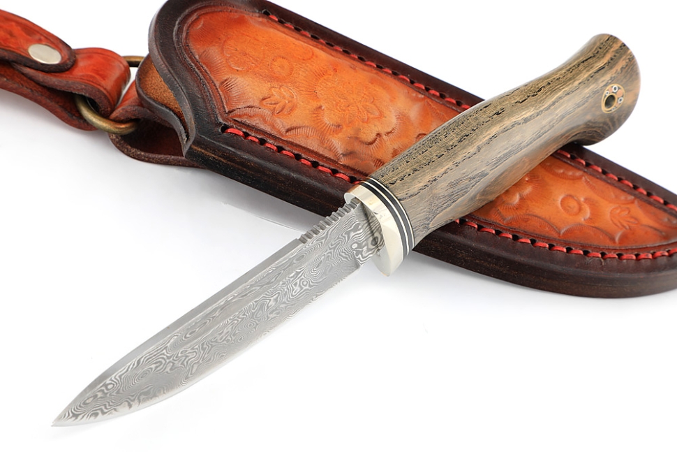 Нож Малыш (нержавеющий дамаск, стабилизированный ясень, формованные ножны)