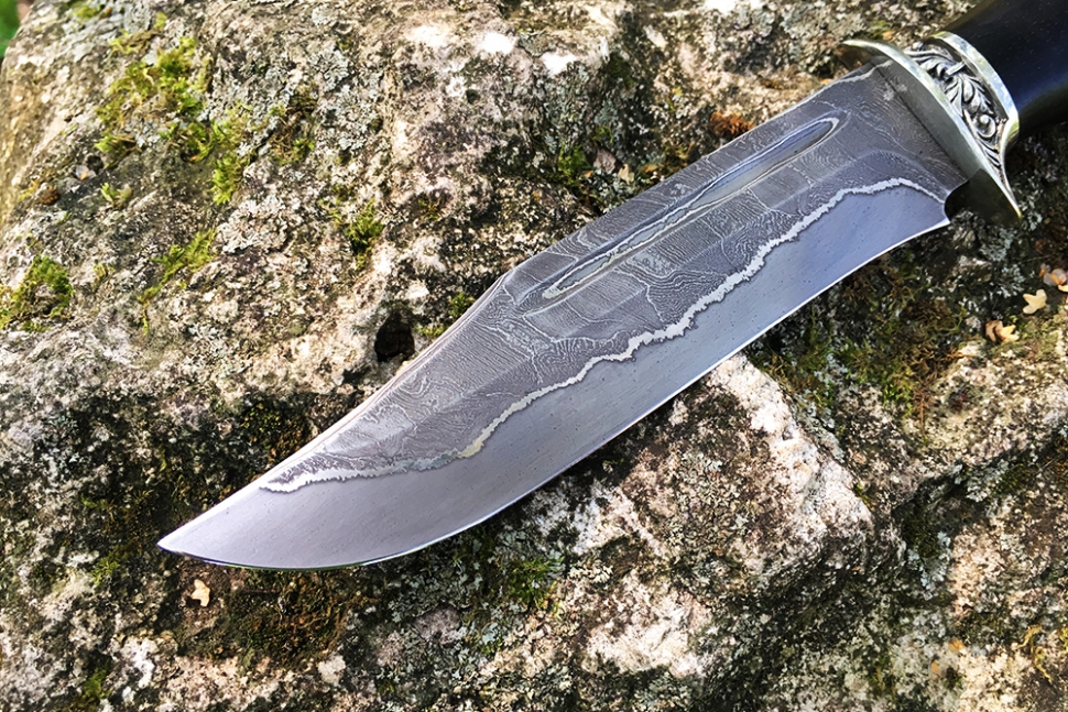 Нож Атака (ламинат - 9ХС и дамаск с никелем, рукоять чёрный граб, гарда из мельхиора)