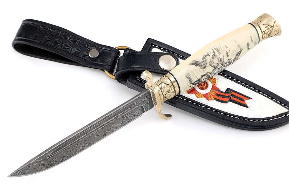 Нож Боевой офицер (нержавеющий дамаск, кость, мельхиор, скримшоу на кости)