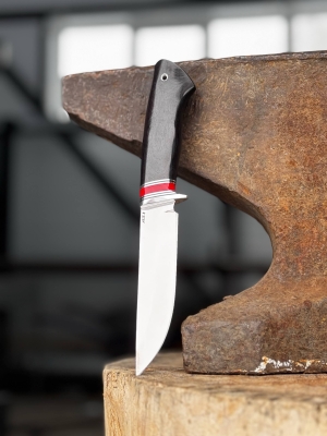 Нож Хантер AUS-8 чёрный граб вставка акрил красный