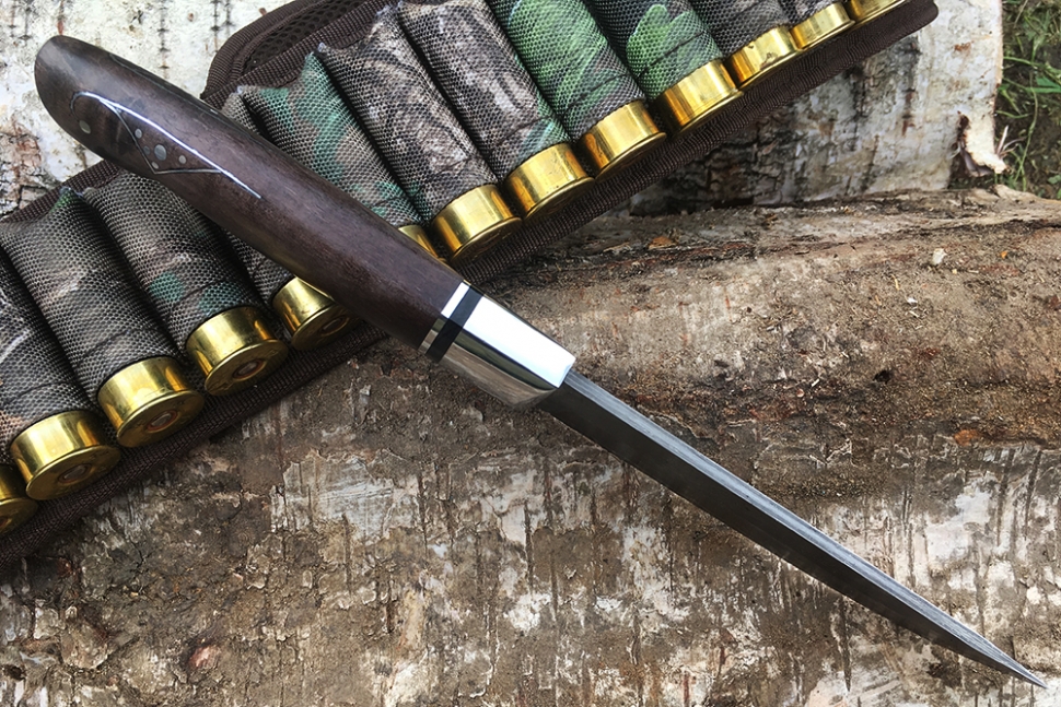 Нож Стрела (ламинат - 9ХС и дамаск с никелем, коричневая стабилизированная карельская берёза с инкрустацией)