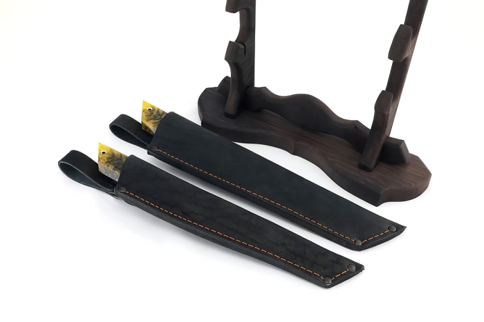 Комплект из 2 ножей Самурай дамаск рукоять шишка в акриле желтая на подставке