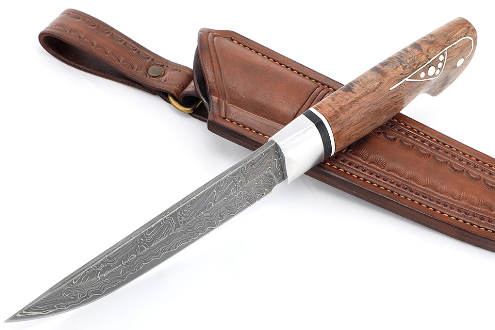 Нож Стрела (ламинат - 9ХС и дамаск с никелем, коричневая стабилизированная карельская берёза с инкрустацией) формованные ножны