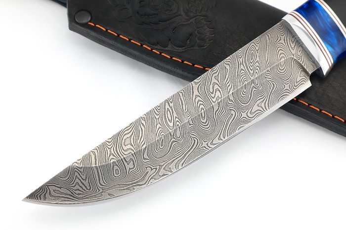 Нож Стрела (дамаск, вставка акрил синий, чёрный граб)