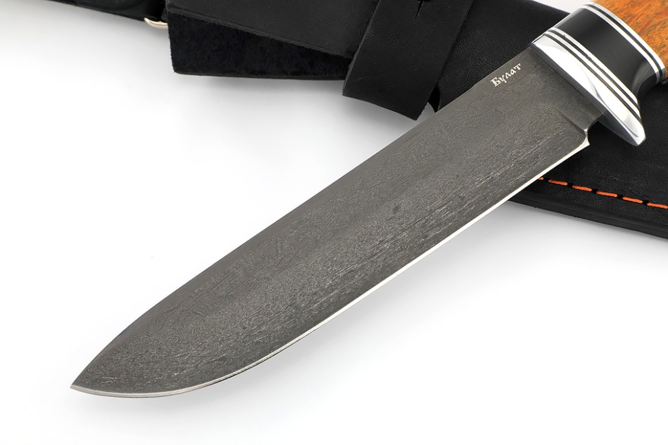 Нож Скат (булат, карельская берёза янтарная, вставка черный граб)