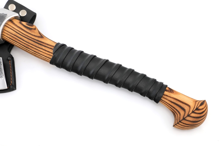 Топор Волжанин рукоять ясень+кожа