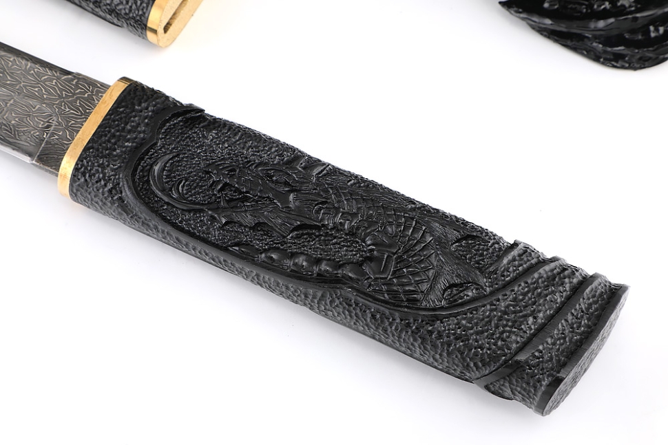 Нож Самурай (дамаск торцевой, черный граб, деревянные ножны, резьба ручной работы) на подставке