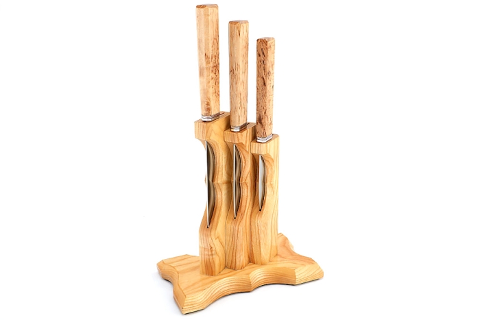 Подставка из ясеня с набором из 3 ножей (N690, карельская береза)