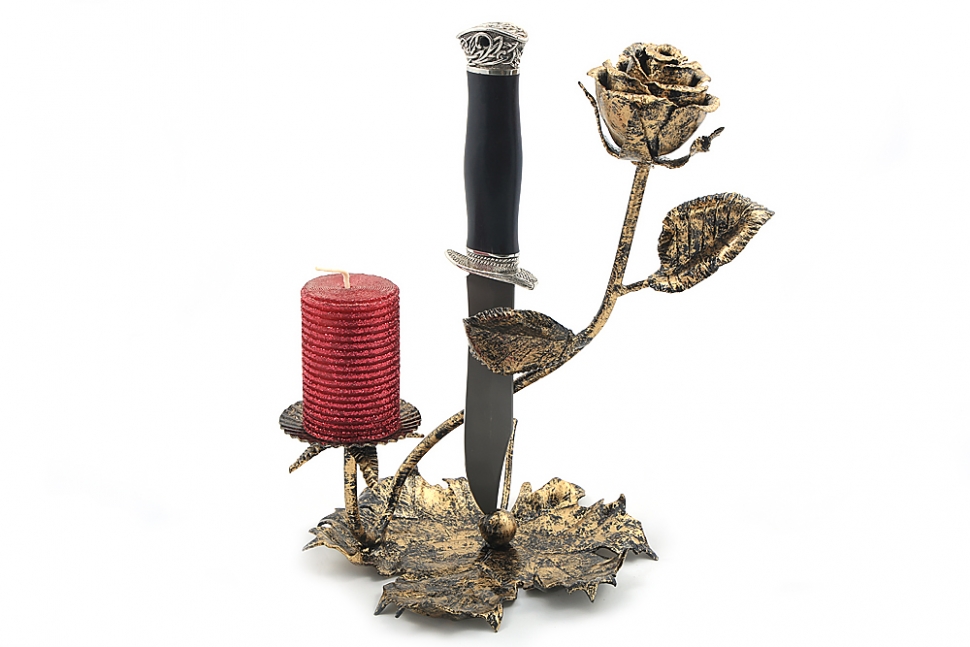 Нож Гладиатор (булат, чёрный граб - мельхиор) на кованой подставке с подсвечником