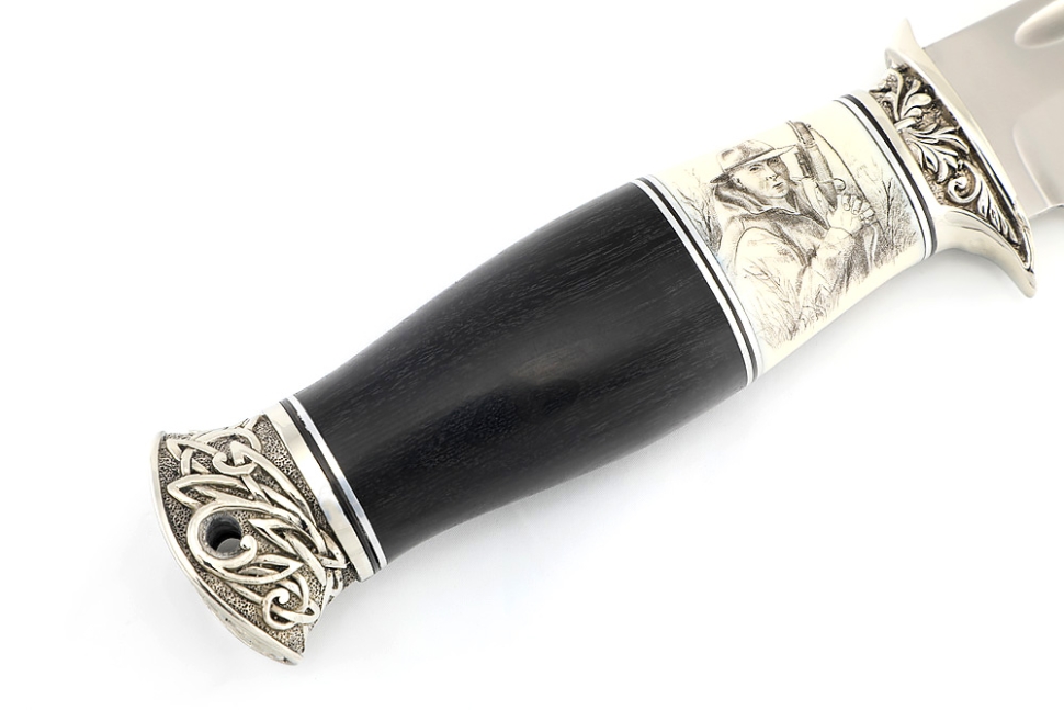 Нож Атака (порошковая сталь ELMAX, клык моржа (скримшоу), чёрный граб - мельхиор) формованные ножны