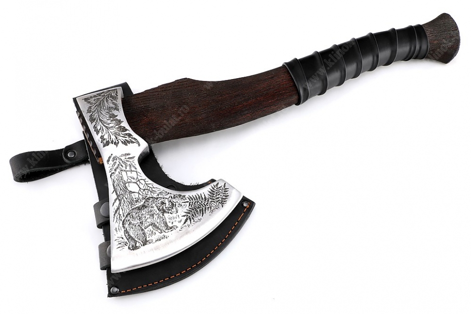 Топор Путник (9ХС, художественная гравировка, рукоять искусственно состаренный ясень, тонировка, кожа)