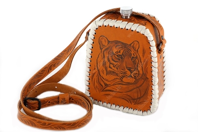 Фляжка пирамида 1 литр из нержавеющей стали в чехле из рыжей кожи (выжигание на коже)