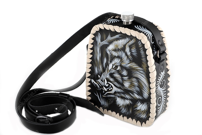 Фляжка пирамида 0,7 литра из нержавеющей стали в чехле из чёрной кожи (ручная роспись)