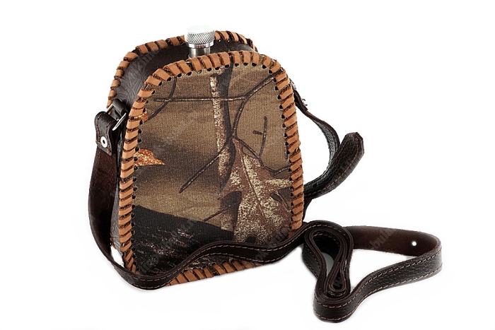 Фляжка пирамида 0,7 литра из нержавеющей стали в комбинированном чехле