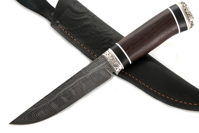 Нож Стрела (торцевой дамаск с никелем - перо, рукоять наборная венге - мельхиор)