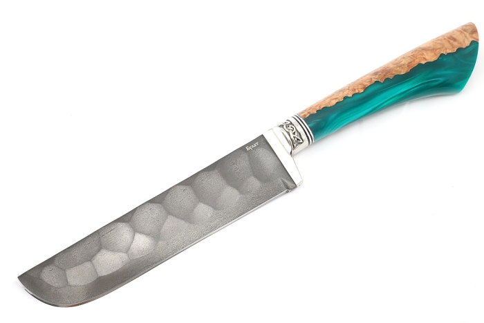 Подставка из ясеня с набором из 5 ножей и тяпки (булат, гибрид карельская береза, акрил зеленый)