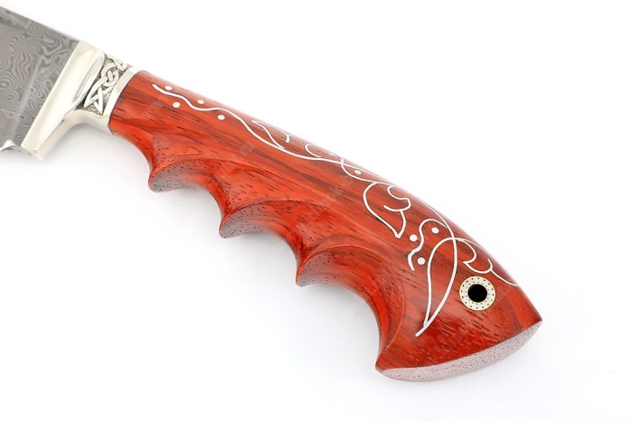Нож Узбек-3 (нержавеющий дамаск, падук, резная рукоять, инкрустация) резная рукоять, мозаичная втулка под темляк