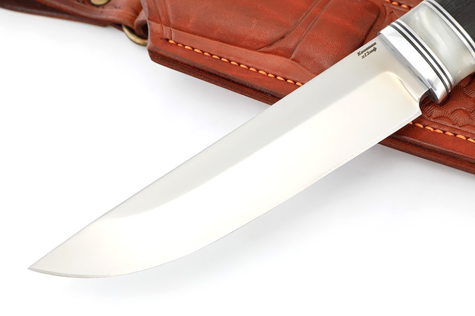 Нож Стрела (х12мф, вставка акрил белый, чёрный граб) формованные ножны