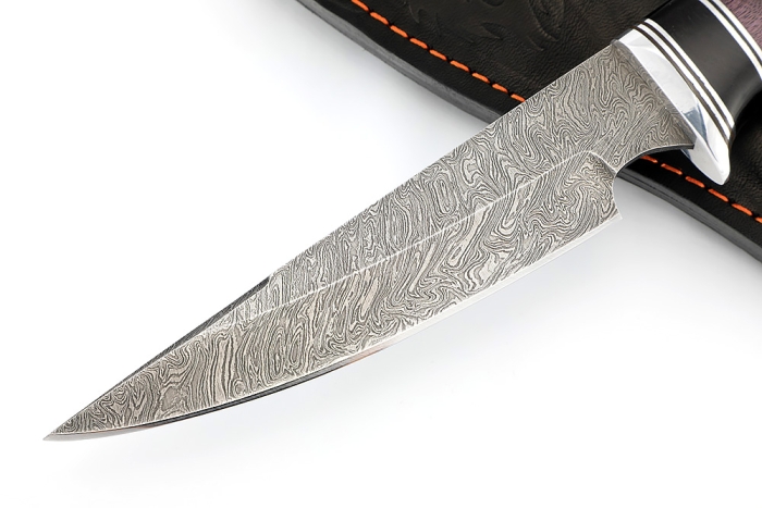 Нож Комар (дамаск, черный граб, карельская берёза фиолетовая)