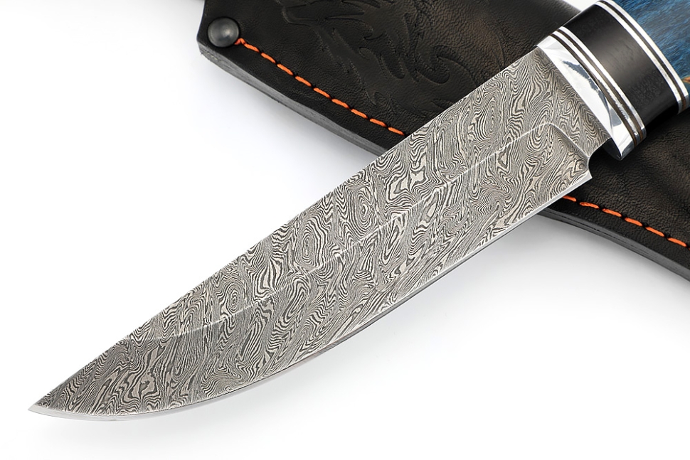 Нож Стрела (дамаск, синяя карельская береза, вставка черный граб)