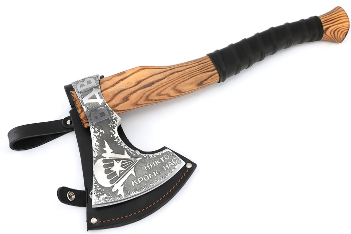 Топор ВДВ (композитный сплав У10+ХВГ, художественная гравировка, рукоять ясень обмотка натуральная кожа)
