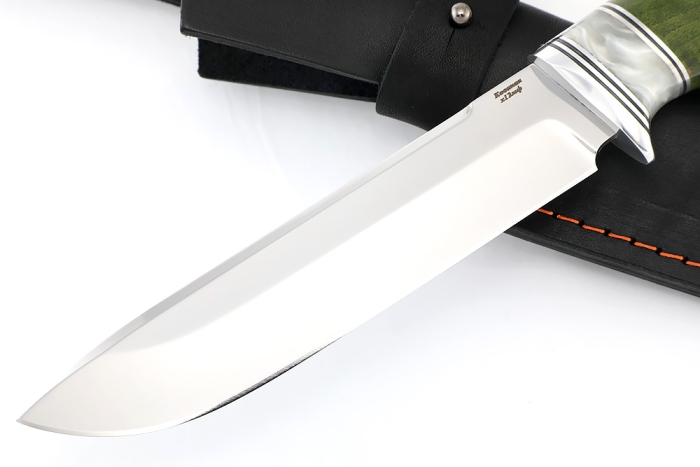 Нож Скат (х12МФ, вставка акрил белый, карельская берёза)