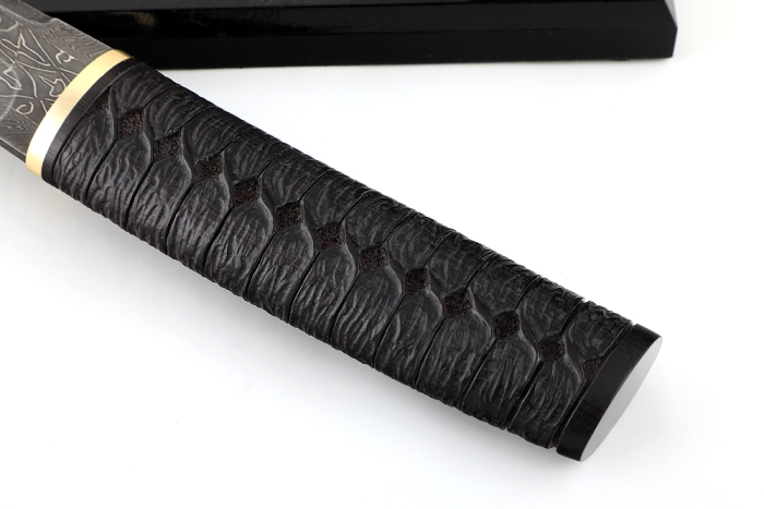 Нож Самурай (мозаичный дамаск с никелем, черный граб, резьба ручной работы) на подставке, ОГРАНИЧЕННАЯ СЕРИЯ