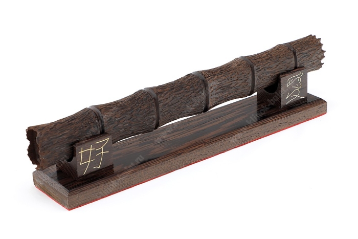 Нож Самурай (дамаск, венге, деревянные ножны) бамбуковая палочка на подставке