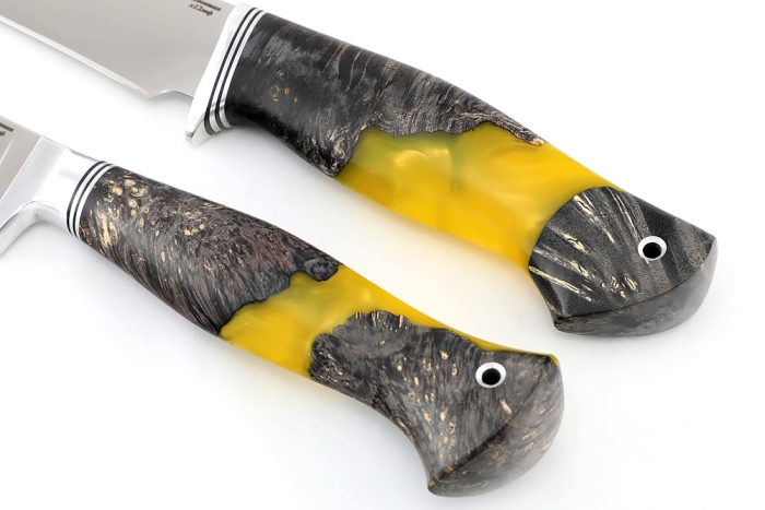 Спарка из 2 ножей: Филейный средний и нож Узбек-3 (х12МФ, stone wash, рукоять гибрид кап клена акрил желтый) формованные ножны
