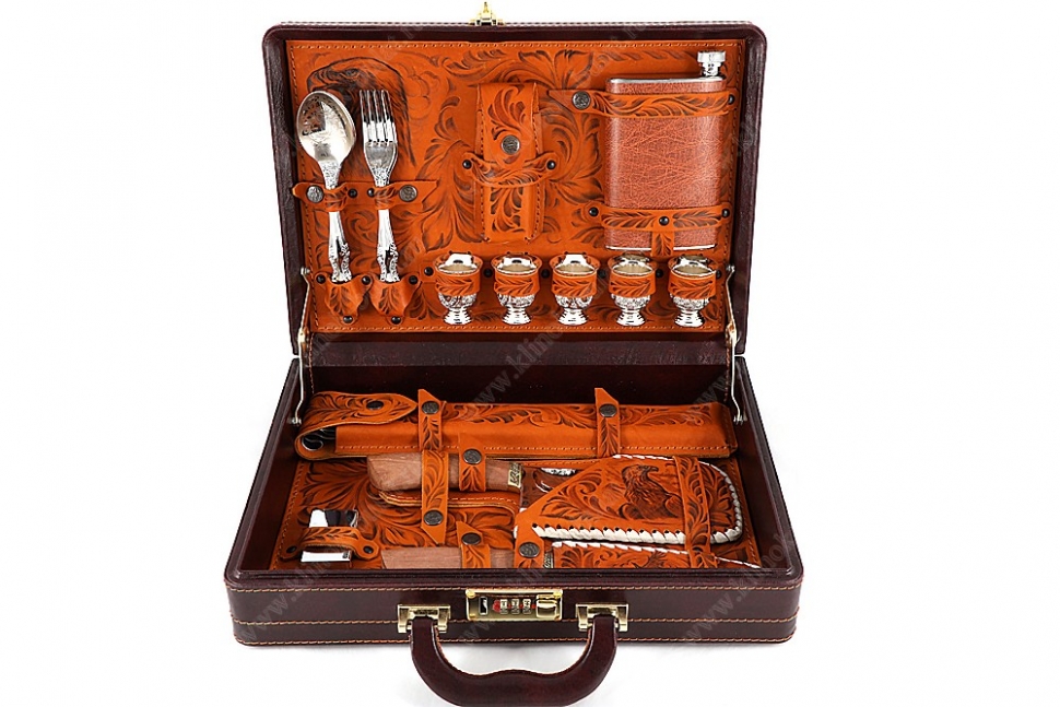 Подарочный набор в дипломате Престиж