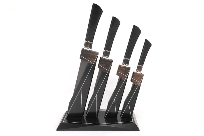 Набор кухонных ножей из булата на подставке (4 шефа)