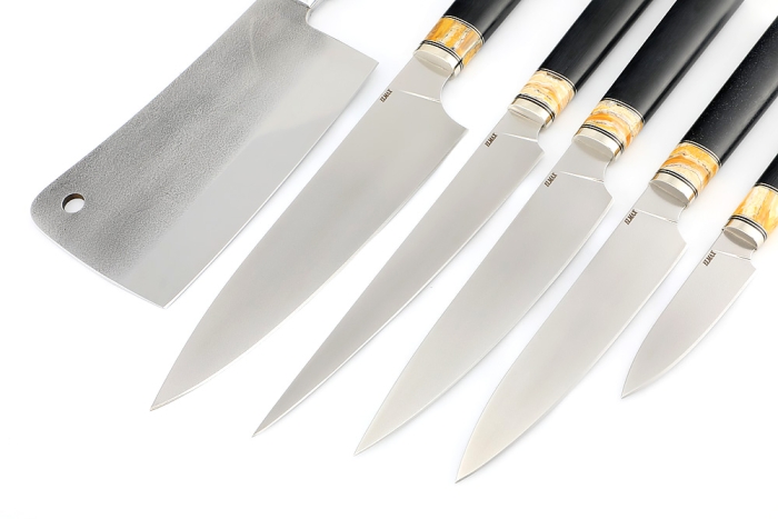 Подставка из черного граба+G10 с набором из 5 ножей и тяпки (Elmax, зуб мамонта+G10)