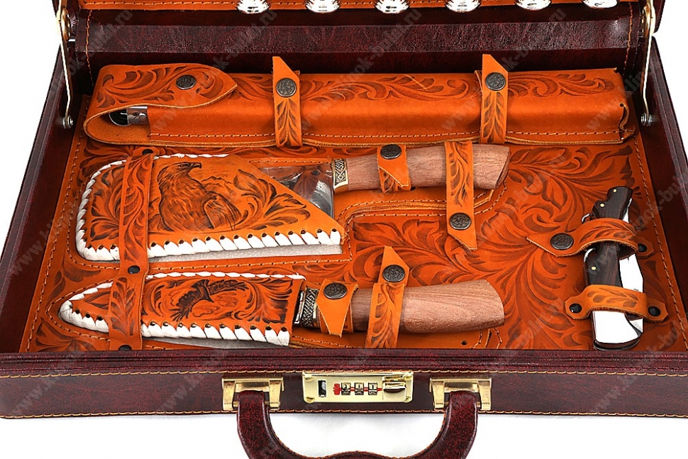 Подарочный набор в дипломате Сенатор