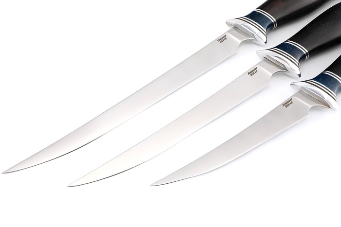 Комплект из 3-х филейных ножей узких, кованая сталь 95х18 рукоять вставка акрил синий, черный граб