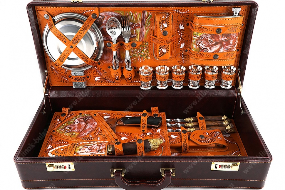 Подарочный набор в дипломате Тайга (цветной)