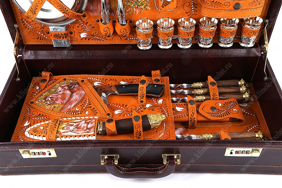 Подарочный набор в дипломате Тайга (цветной)