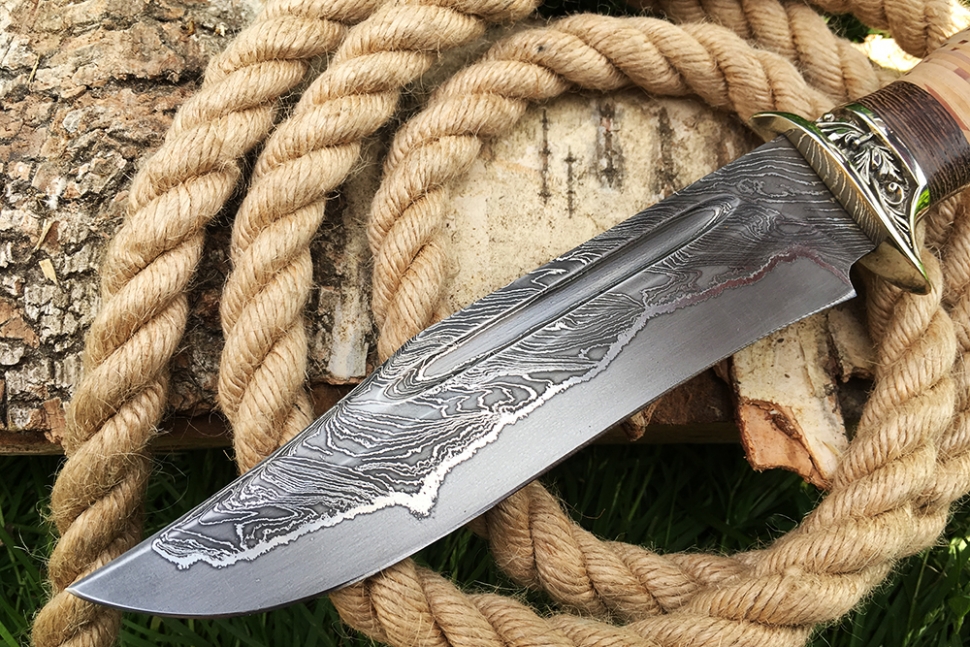 Нож Атака (ламинат - 9ХС и дамаск с никелем, рукоять береста, гарда из мельхиора)