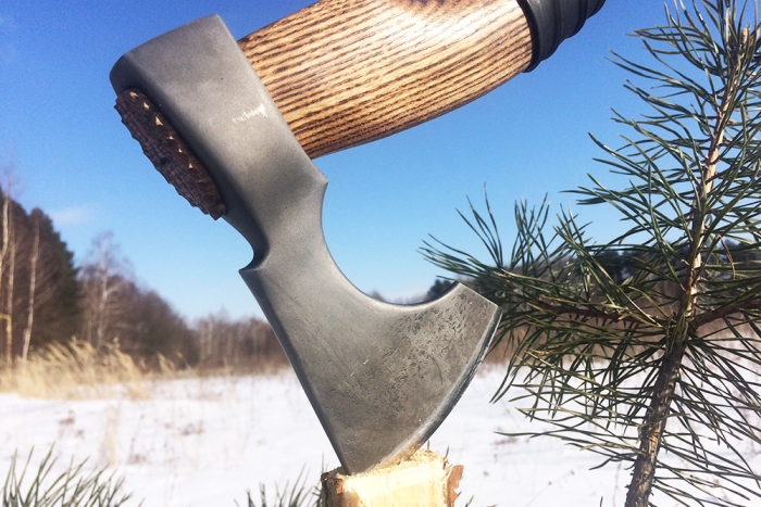 Топор средний №2 (сплав УГЛЕРОД+ХВГ, рукоять - ясень, кожа)