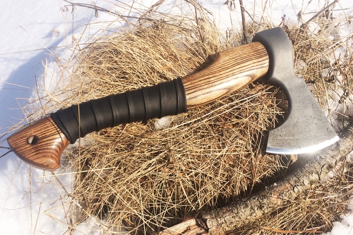 Топор средний №2 (сплав УГЛЕРОД+ХВГ, рукоять - ясень, кожа)