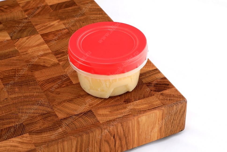 Смесь минерального масла и пчелиного воска для ухода за торцевой доской